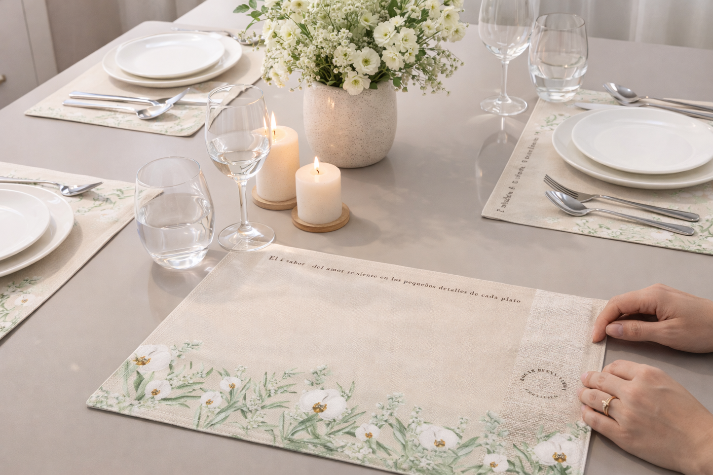 The mindful table - flores blancas
